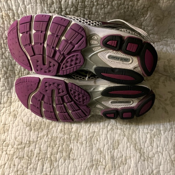 SAUCONY WOMENS RUNNING SHOES - Picture 5 of 6